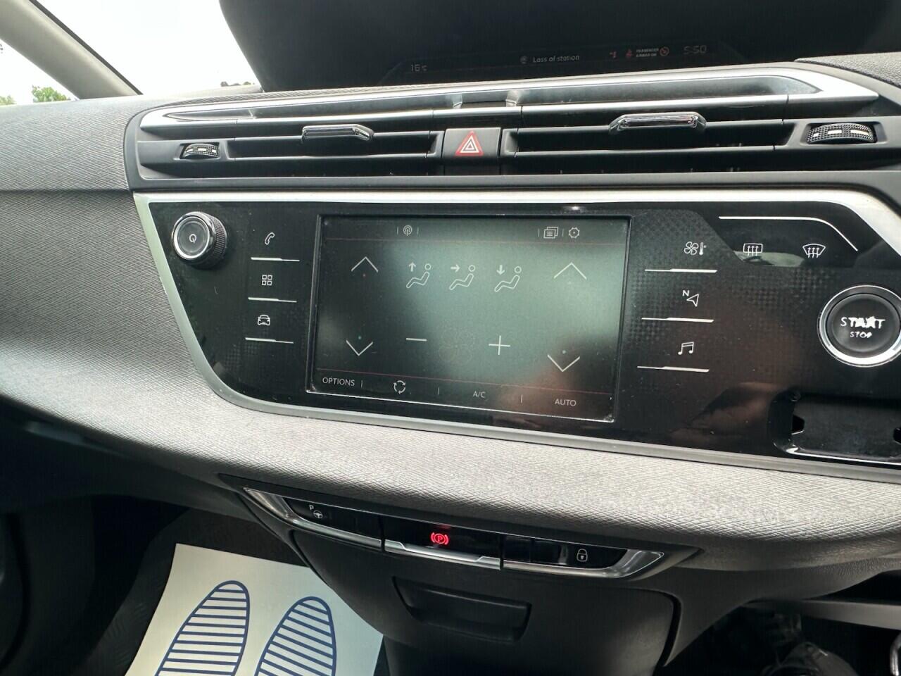 Citroen C4 Picasso view 24