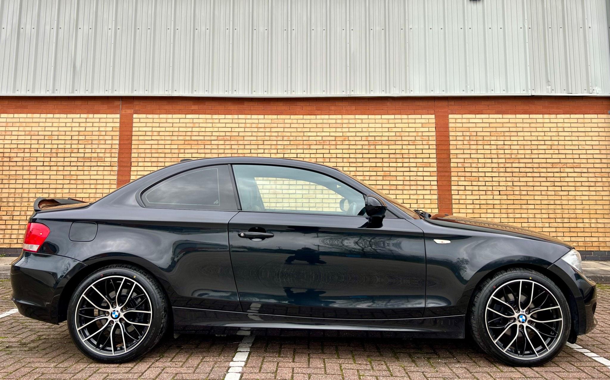 BMW 1 Series view 5