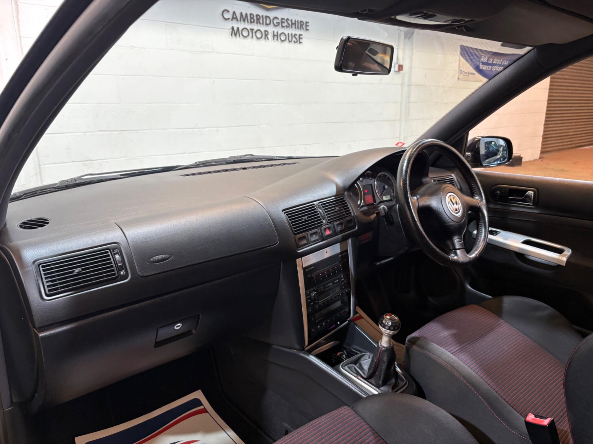 Volkswagen Golf view 21