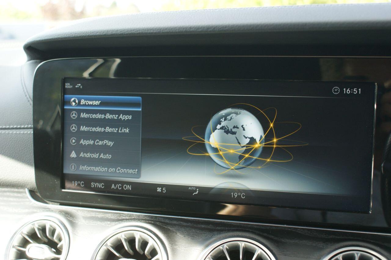 Mercedes-Benz E Class view 54