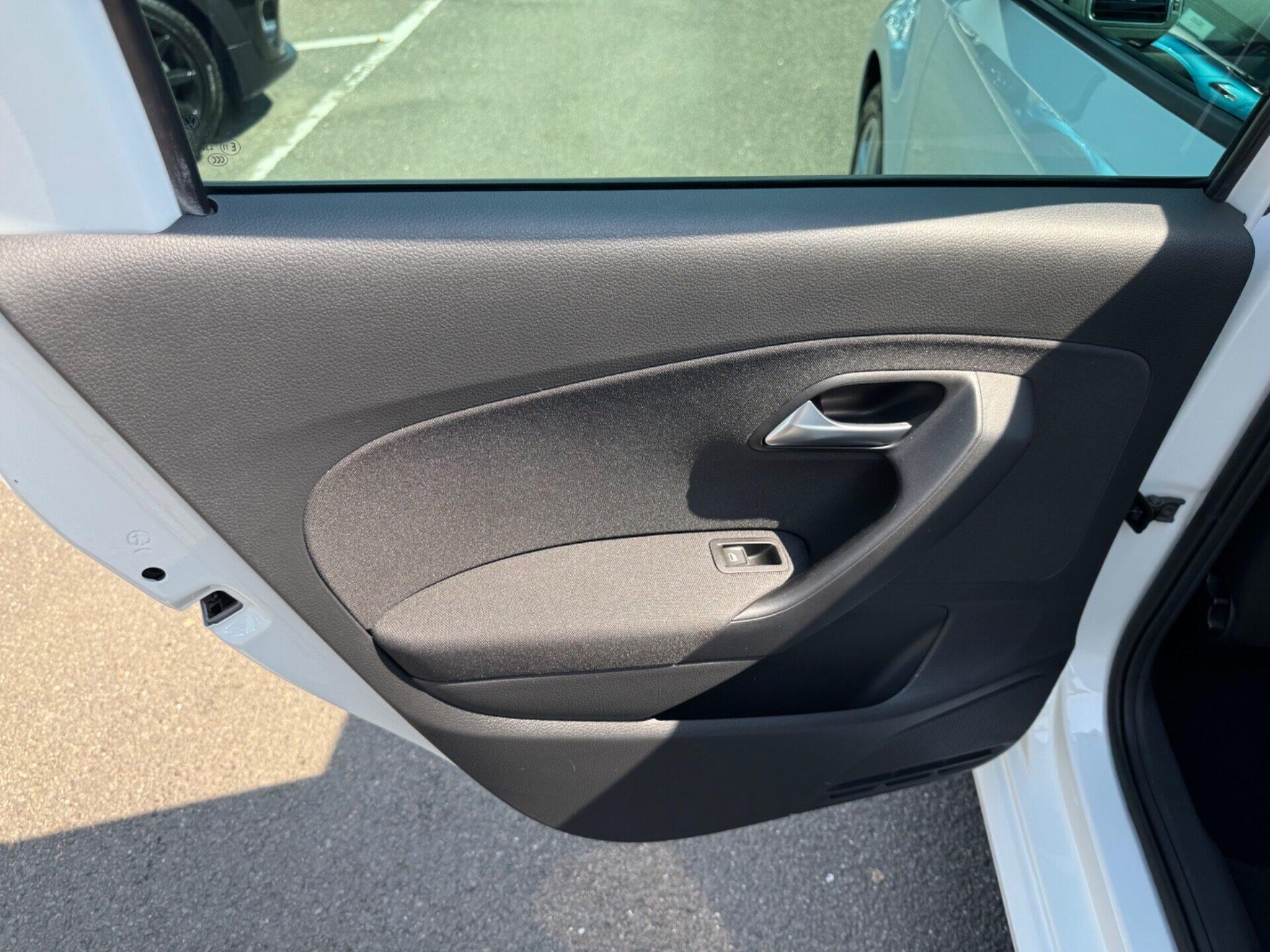 Volkswagen Polo view 57