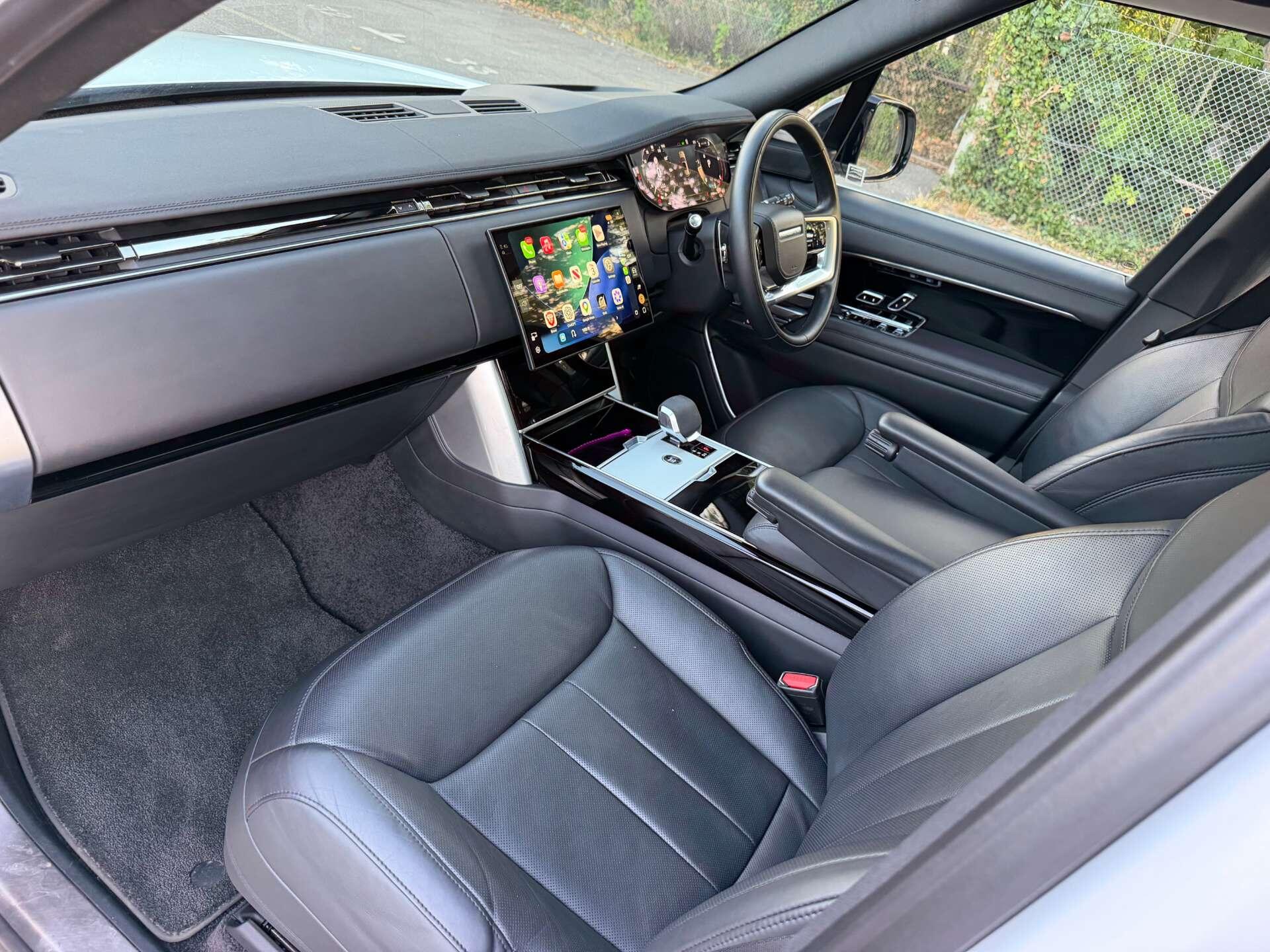 Land Rover Range Rover view 30