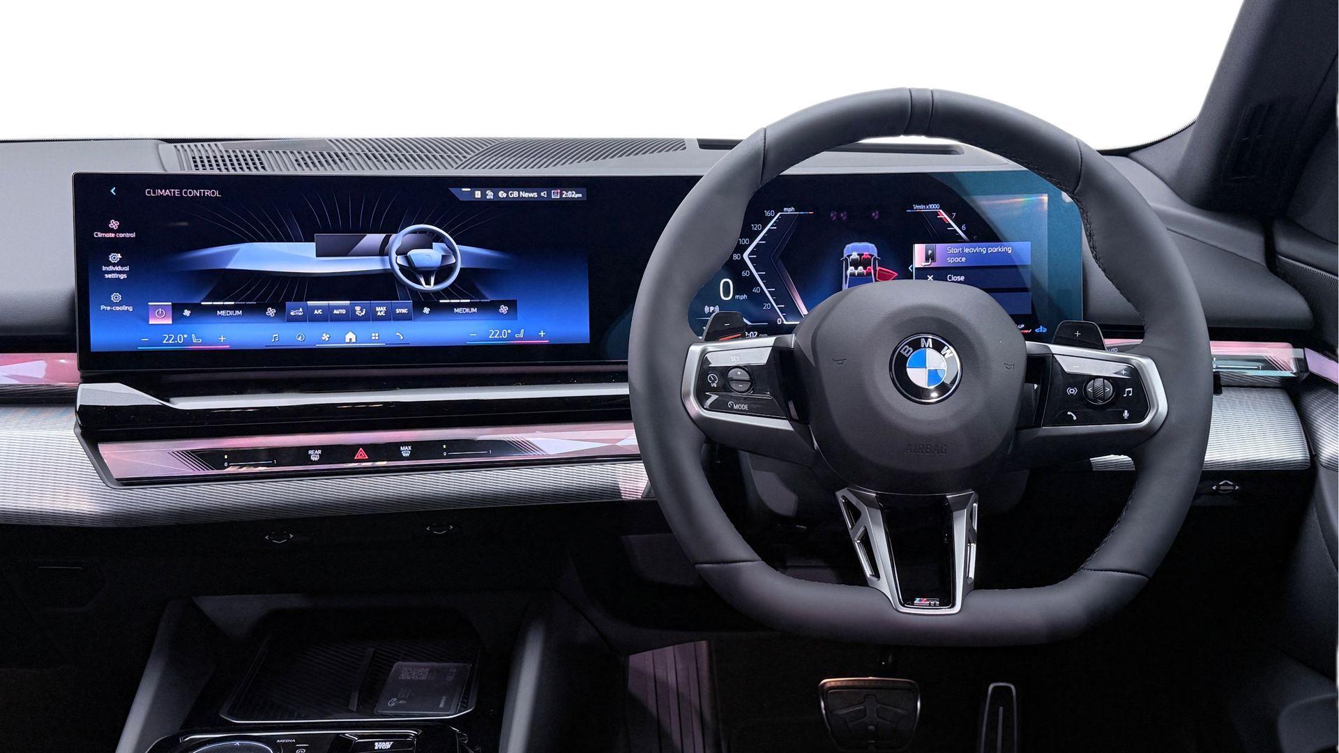 BMW 5 Series view 5