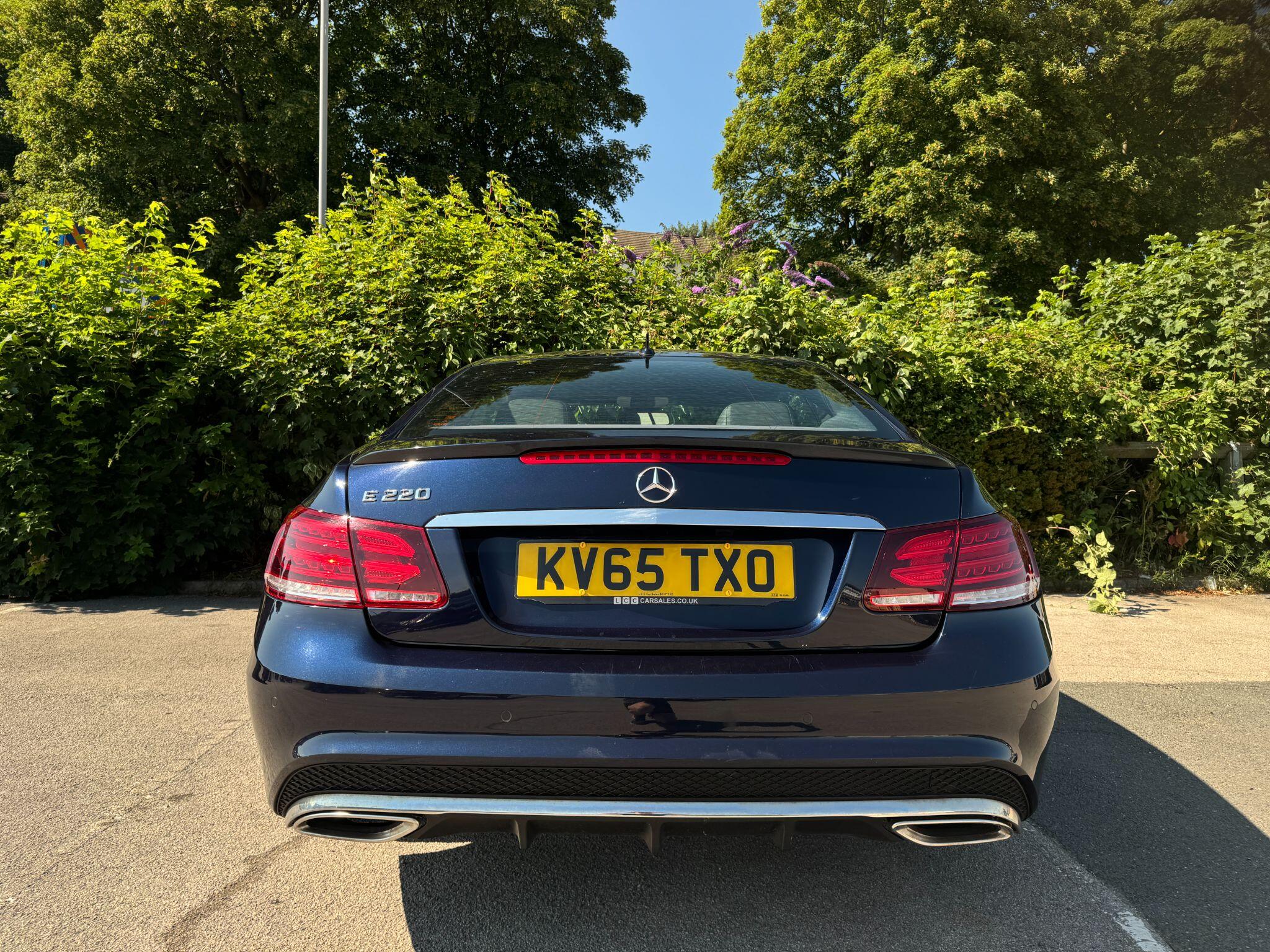Mercedes-Benz E Class view 8