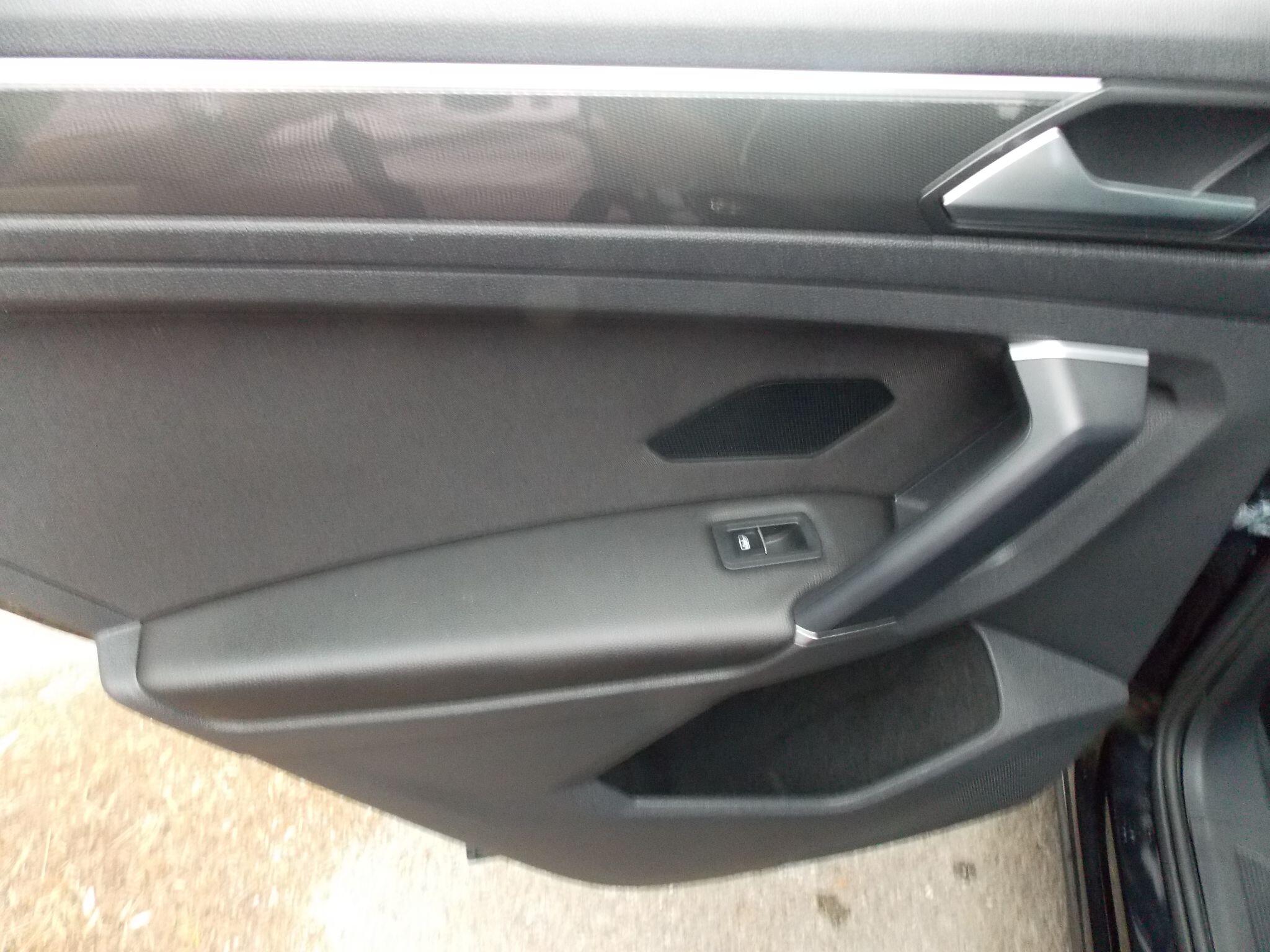 Volkswagen Tiguan view 29
