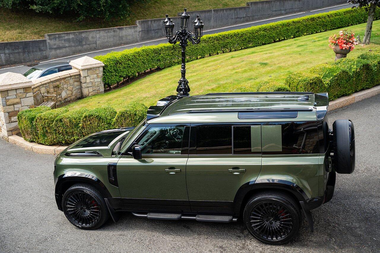 Land Rover Defender view 89