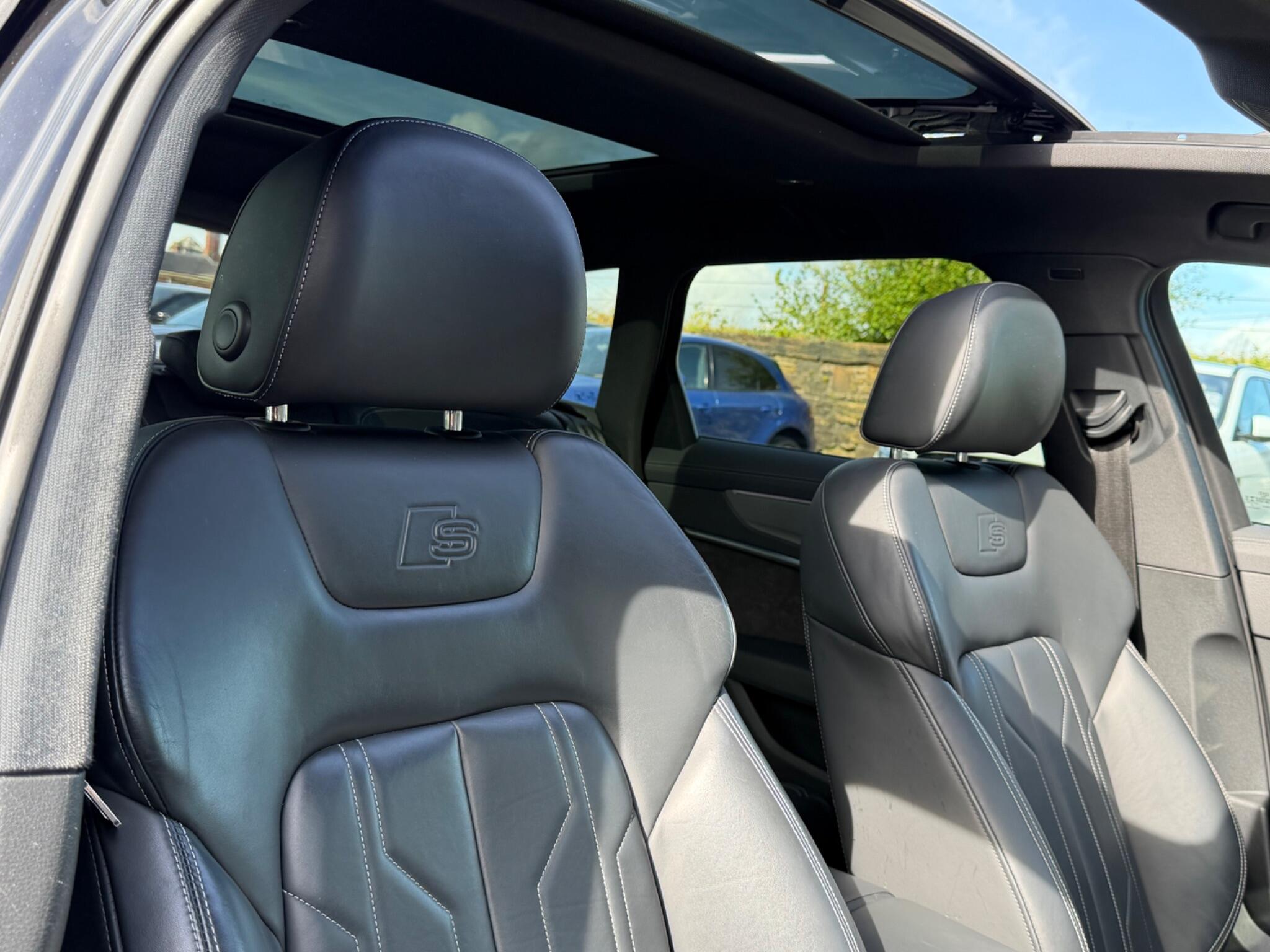 Audi A6 view 21