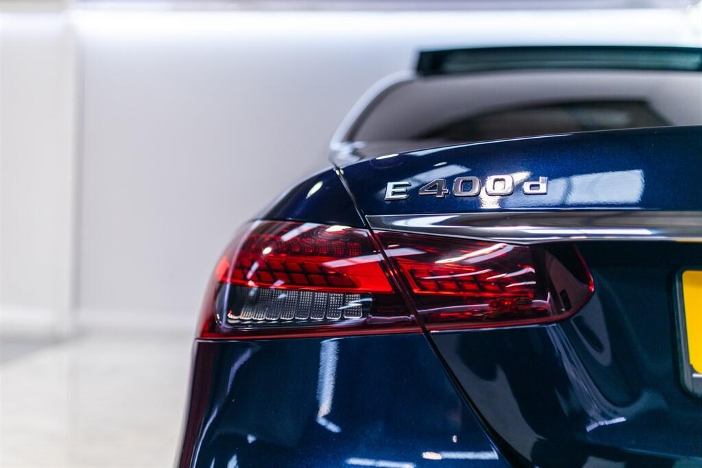 Mercedes-Benz E-Class view 21