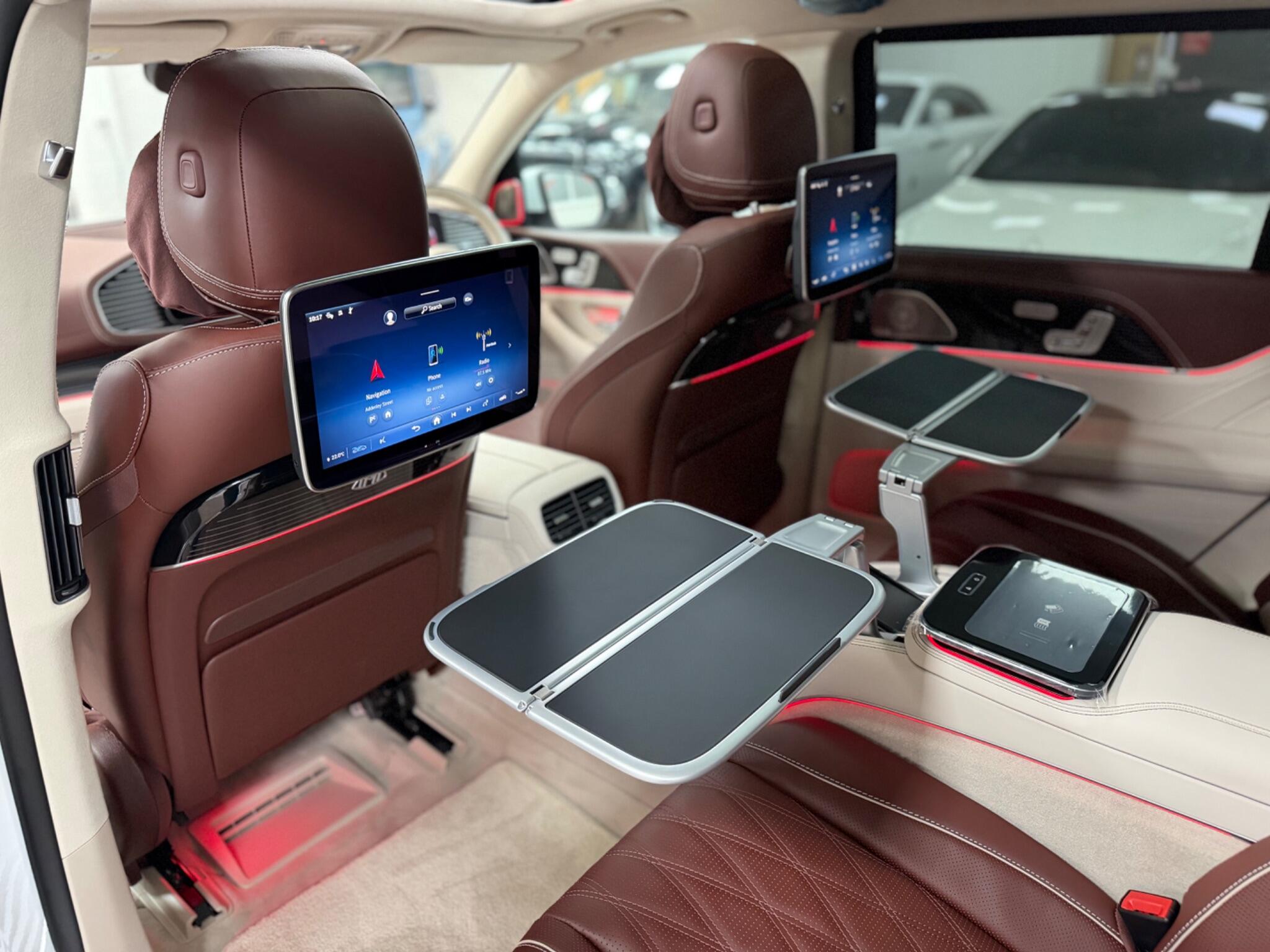 Mercedes-Benz GLS view 39