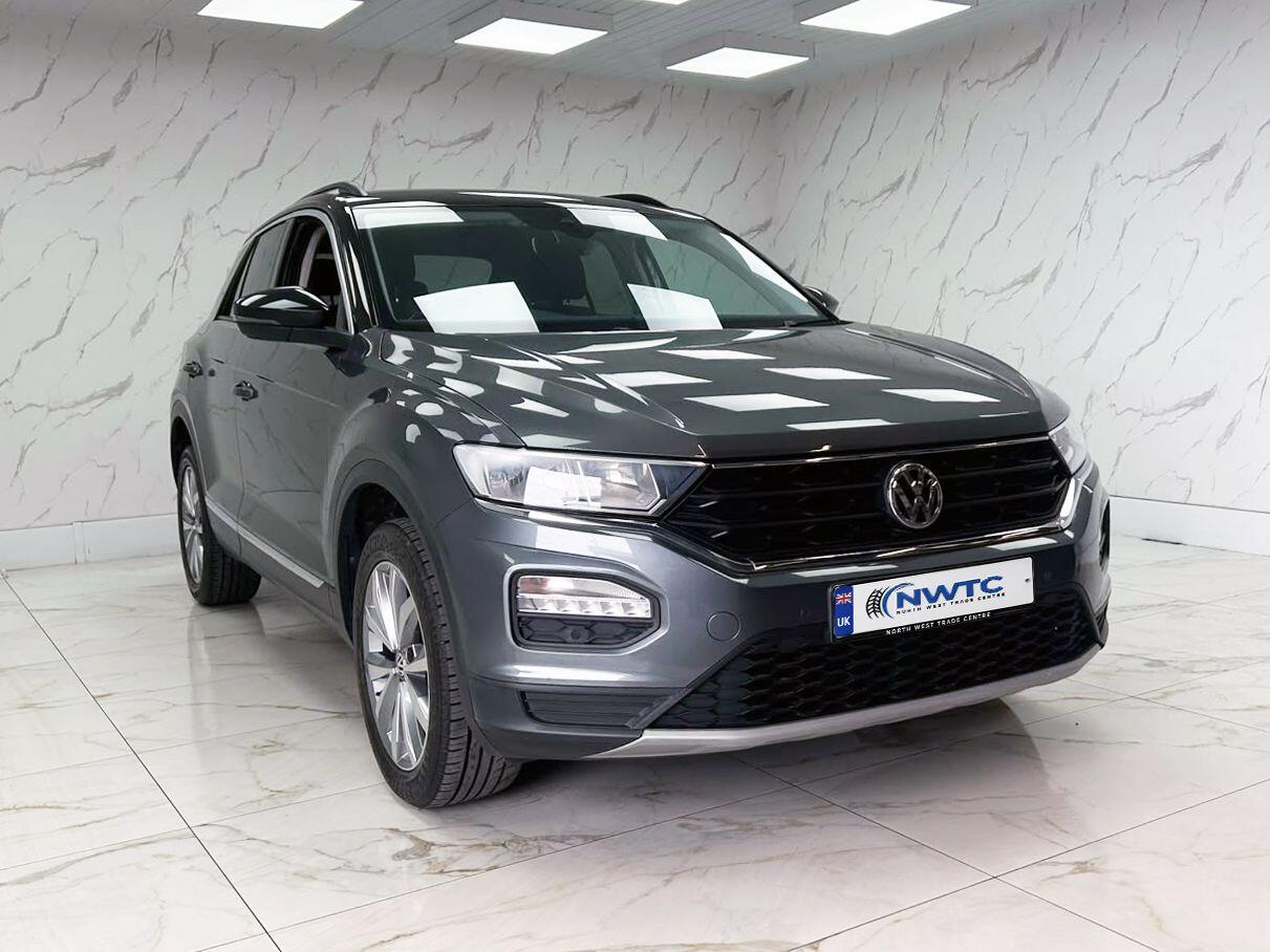 Volkswagen T-Roc view 4