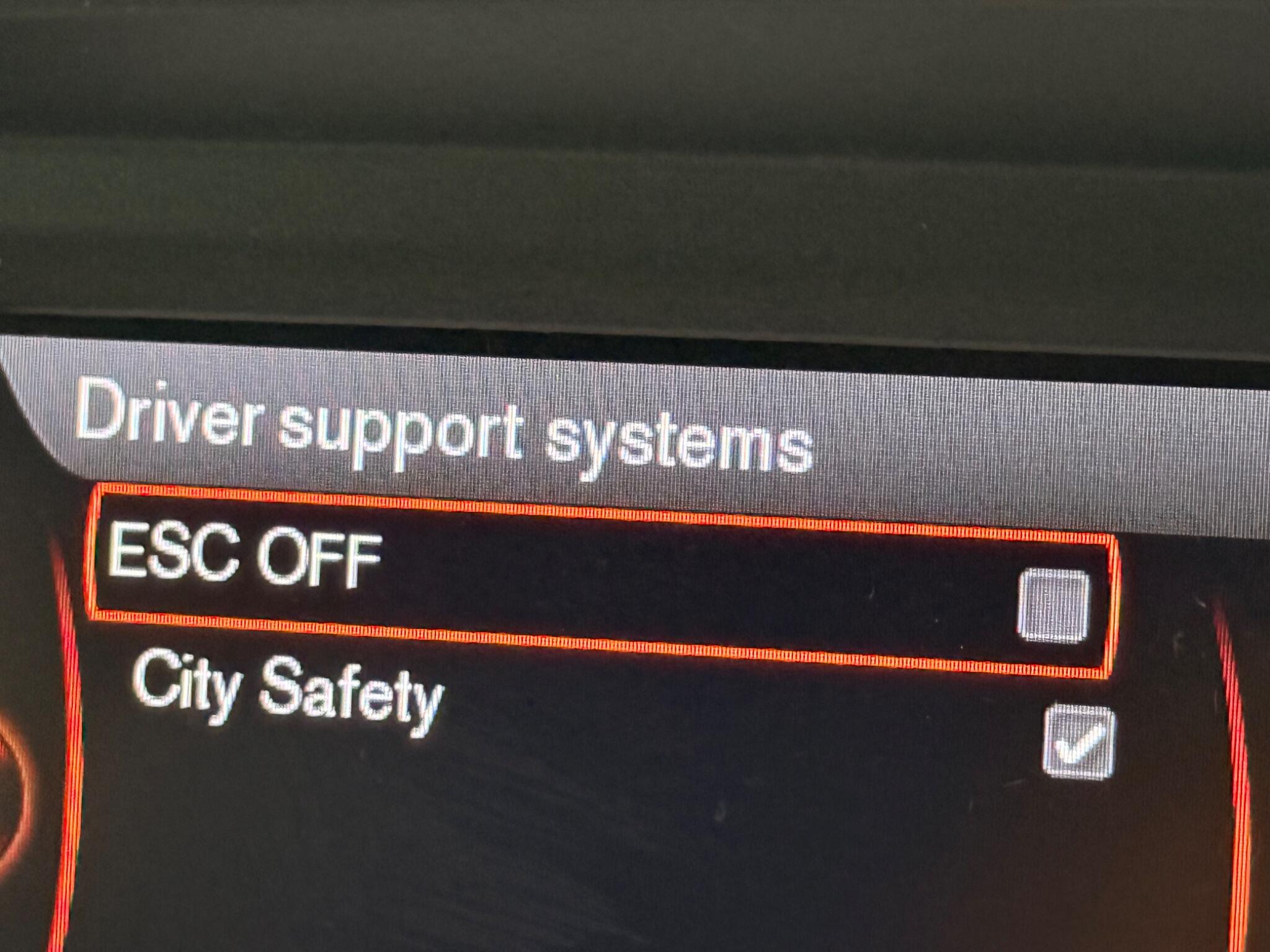 Volvo V40 view 27