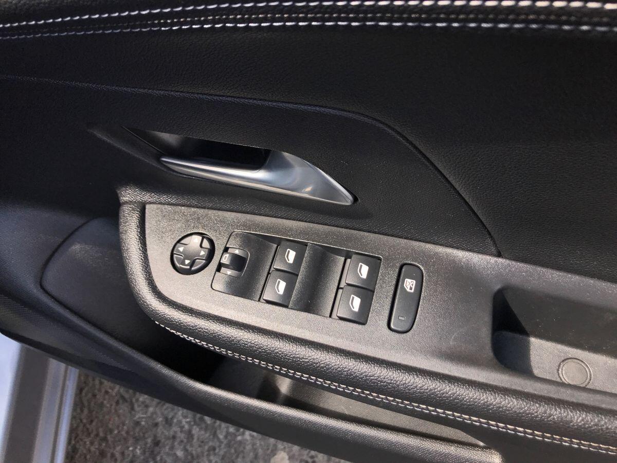 Vauxhall Mokka view 18