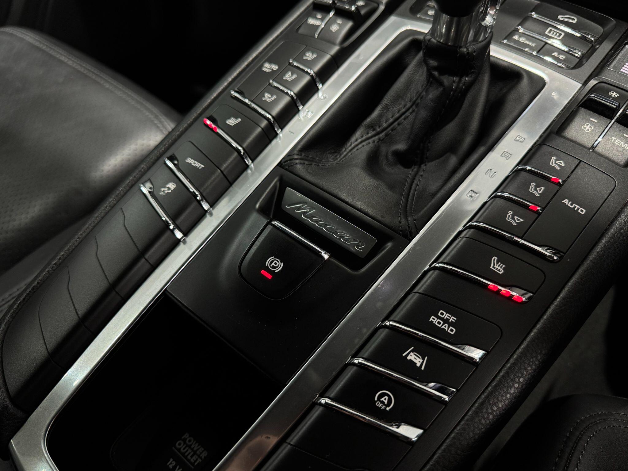 Porsche Macan view 46