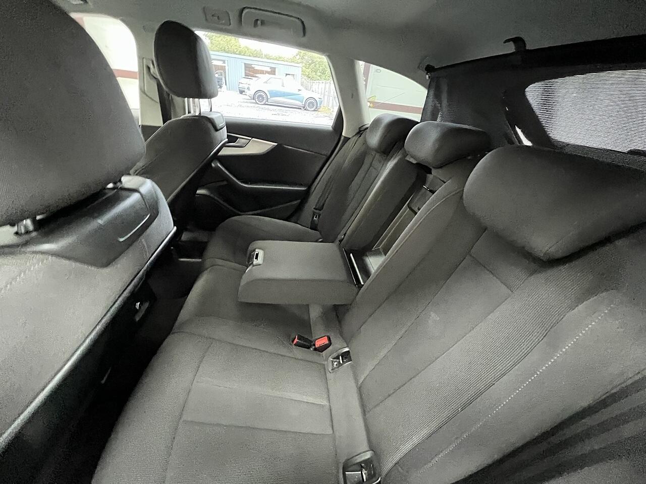 Audi A4 view 17