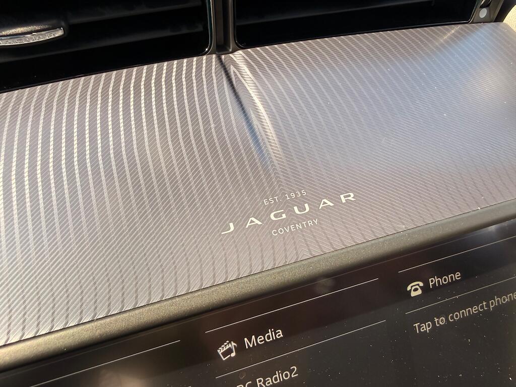 Jaguar F-Type view 40
