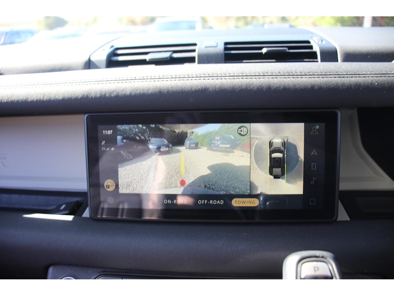 Land Rover Defender view 28