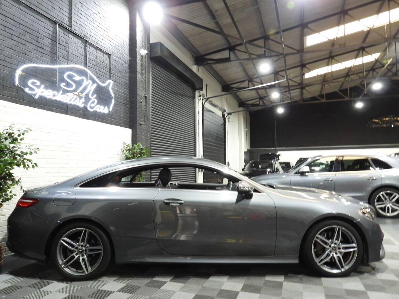 Mercedes-Benz E-Class view 23