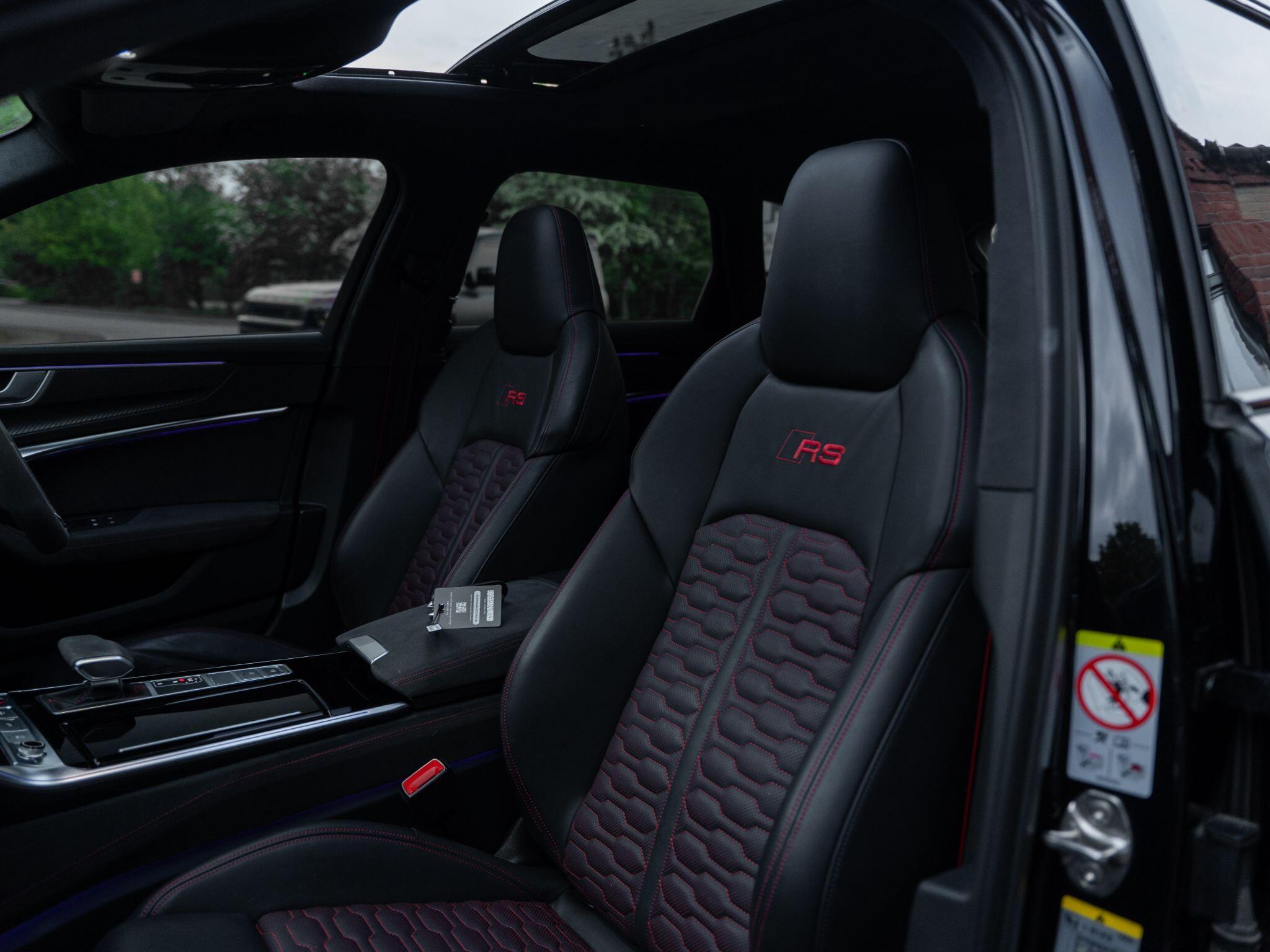 Audi RS6 Avant view 45