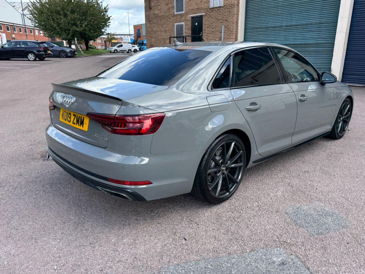 Audi A4 view 31
