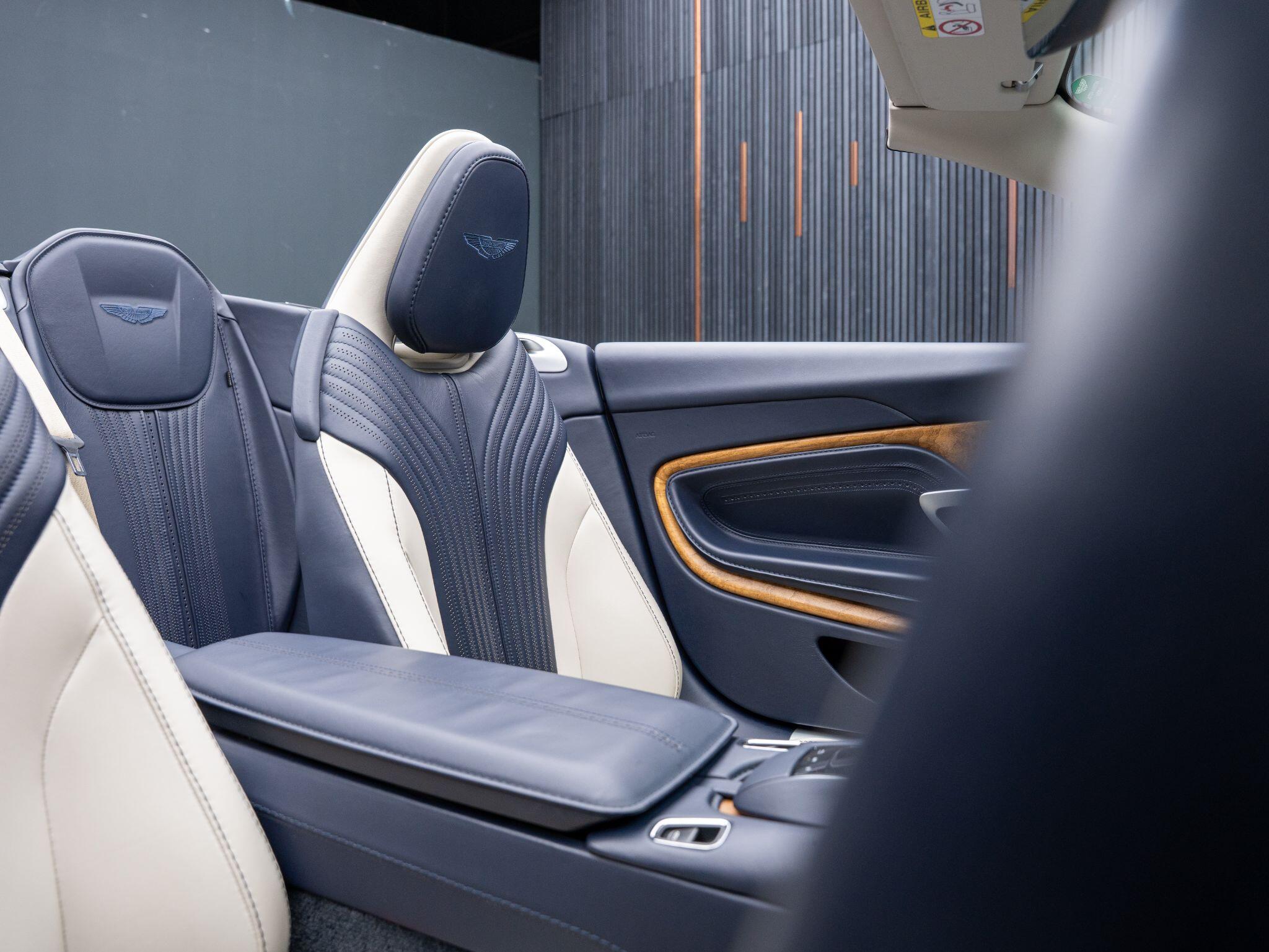 Aston Martin DB11 view 35