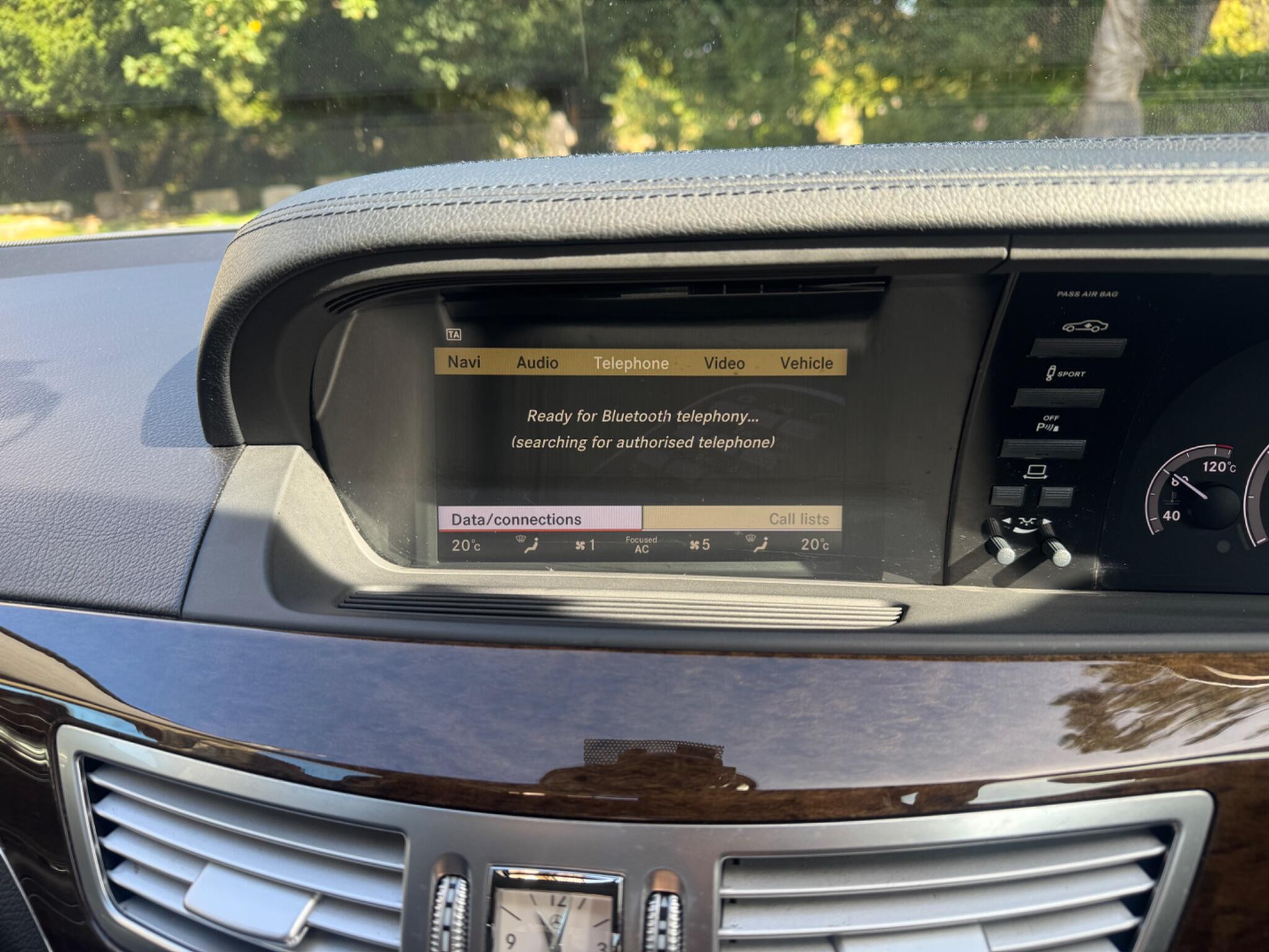 Mercedes-Benz S-Class view 50