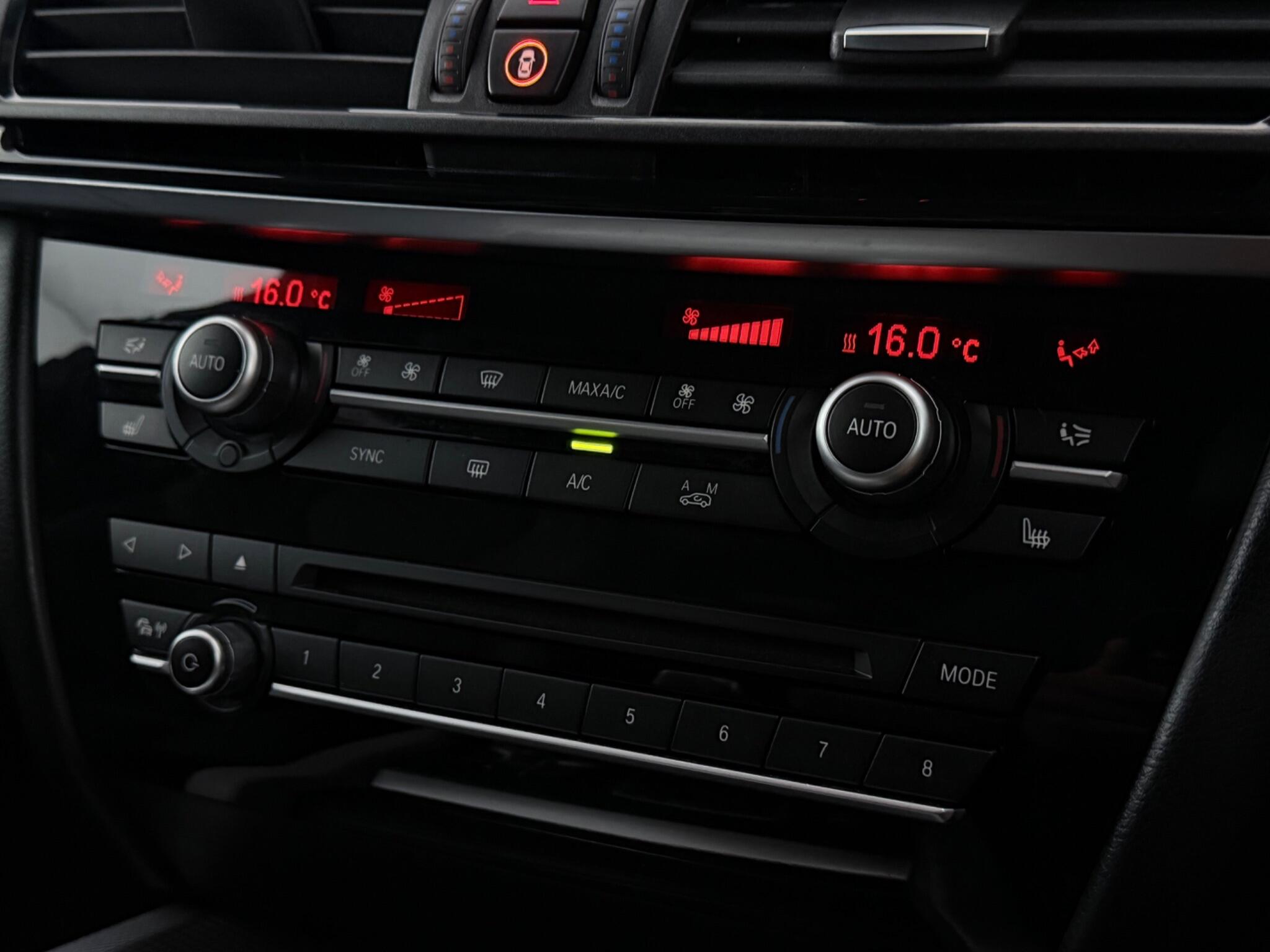 BMW X5 view 25
