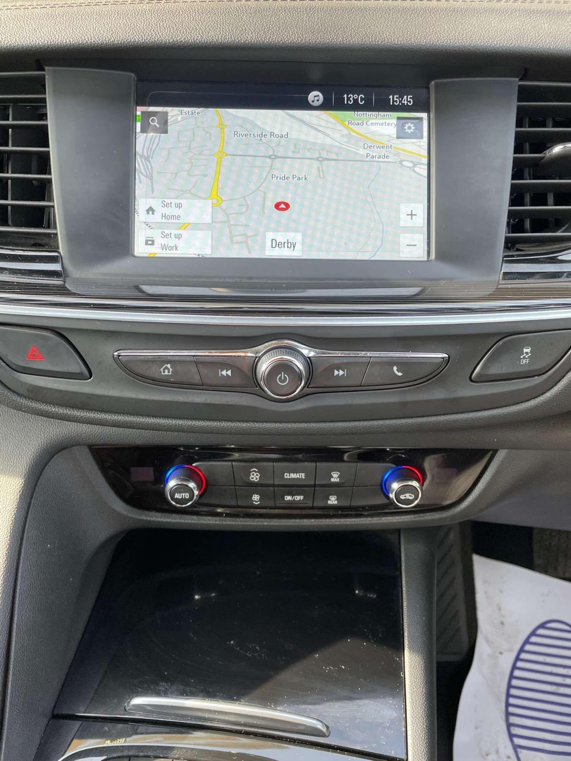 Vauxhall Insignia view 14