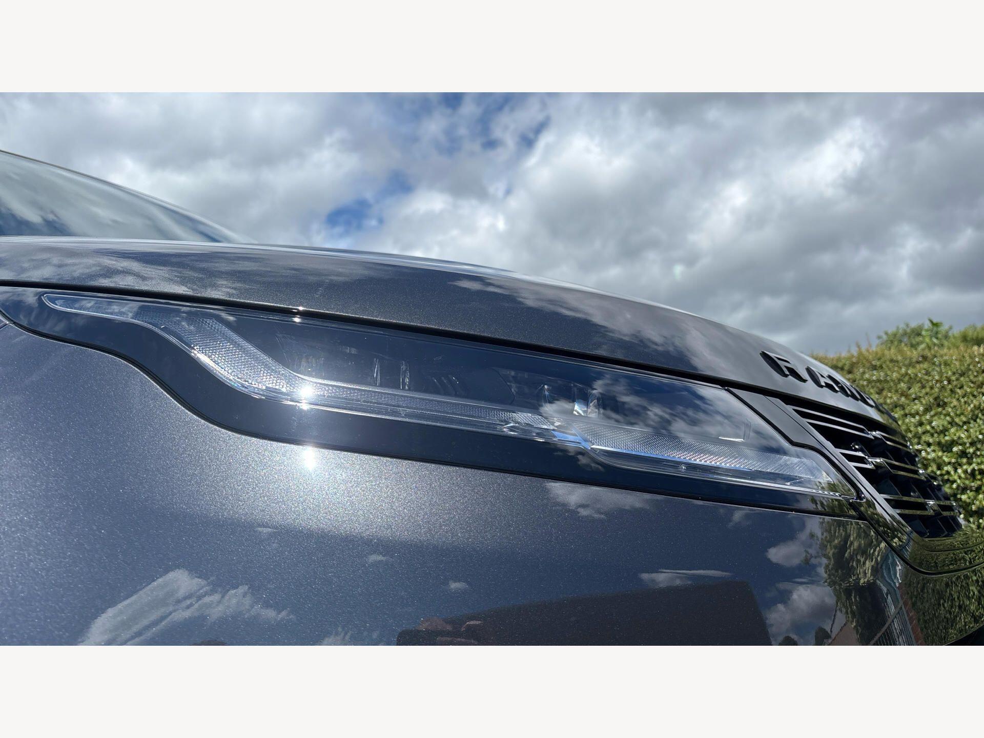 Land Rover Discovery Sport view 21