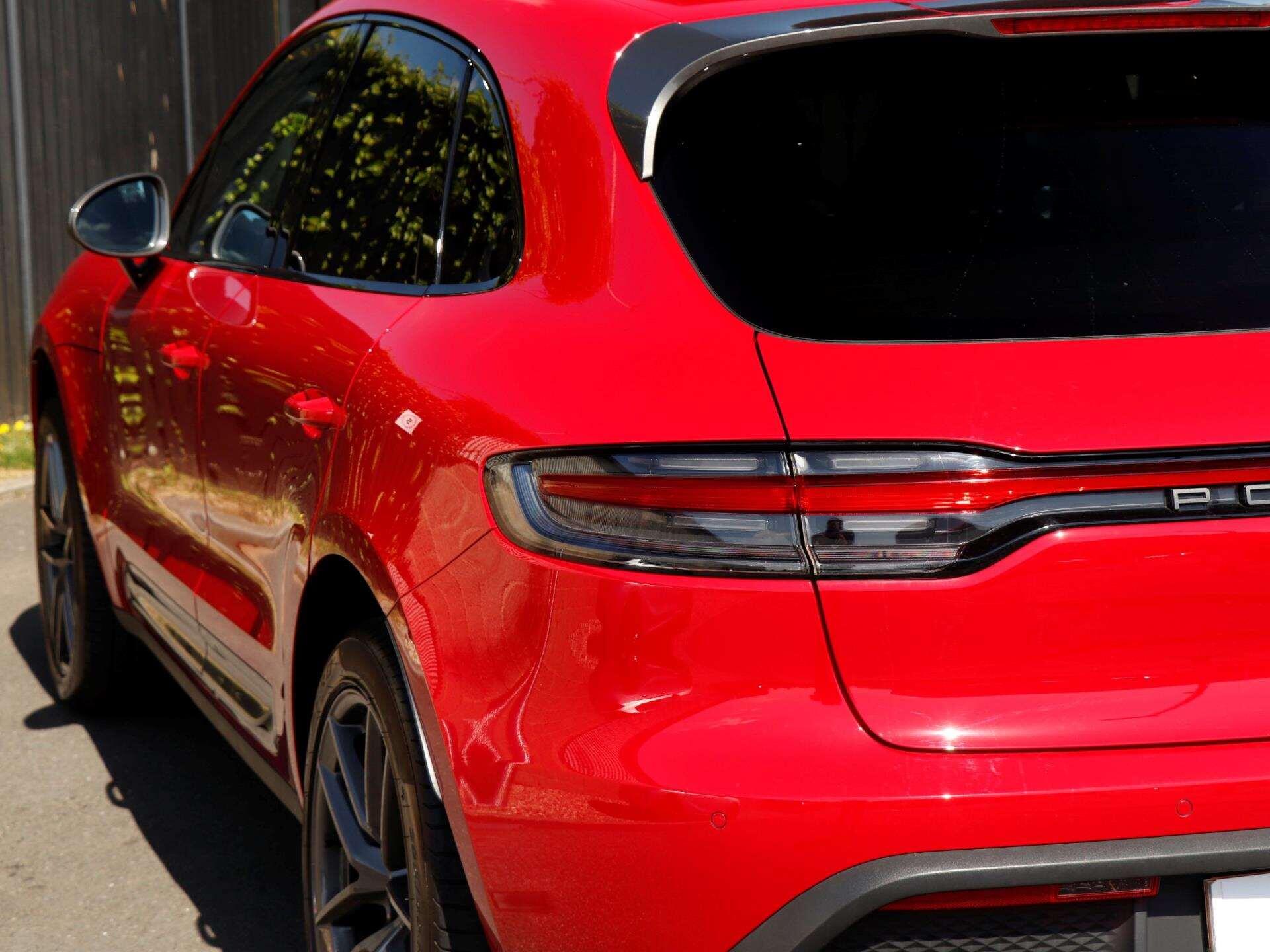 Porsche Macan view 35
