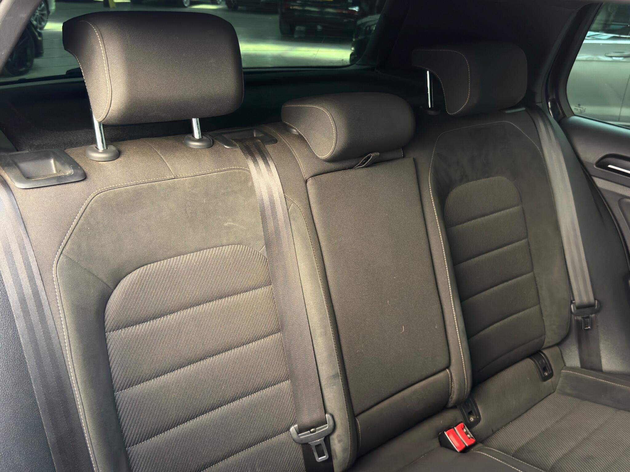 Volkswagen Golf view 51