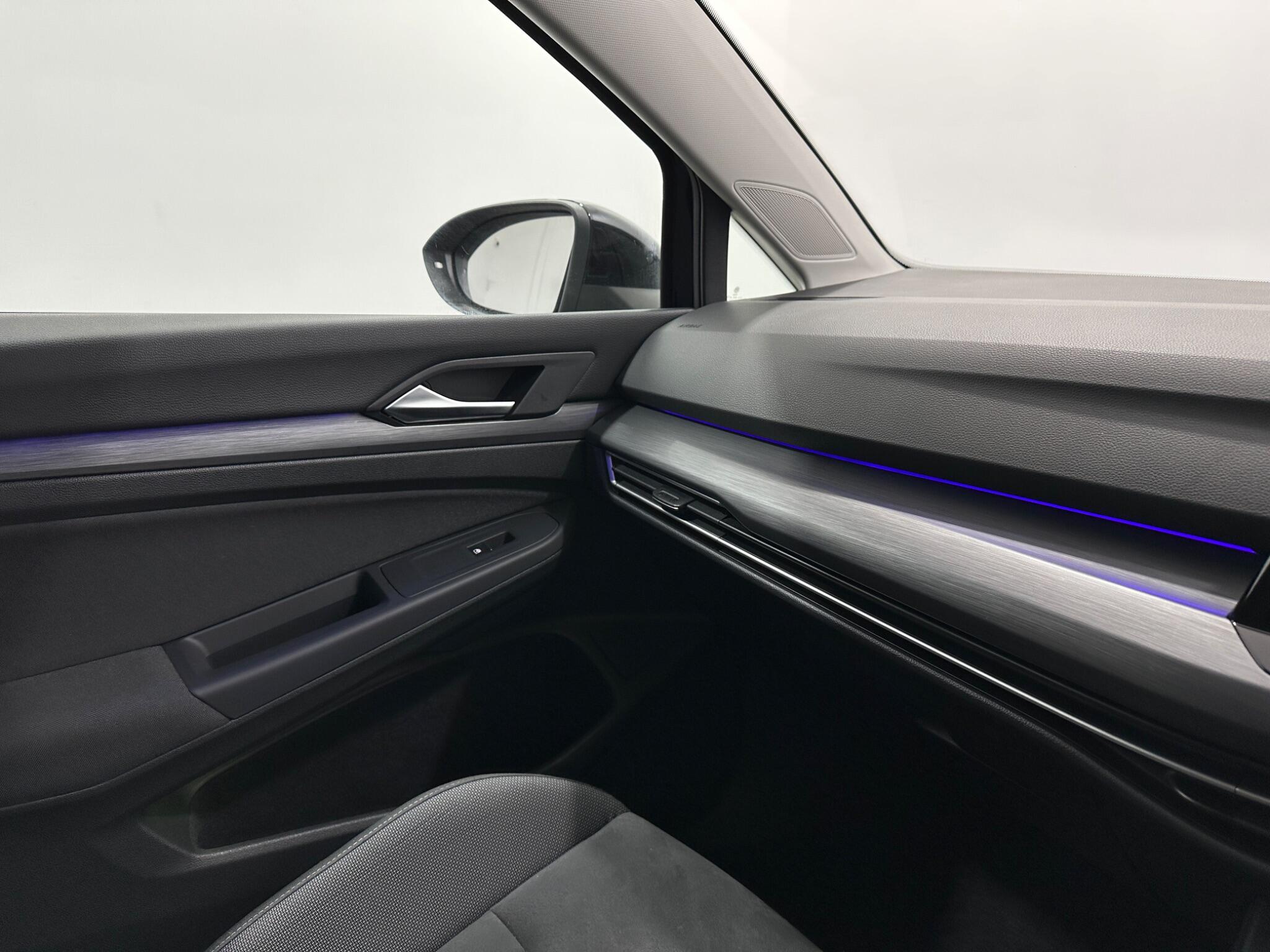 Volkswagen Golf view 26