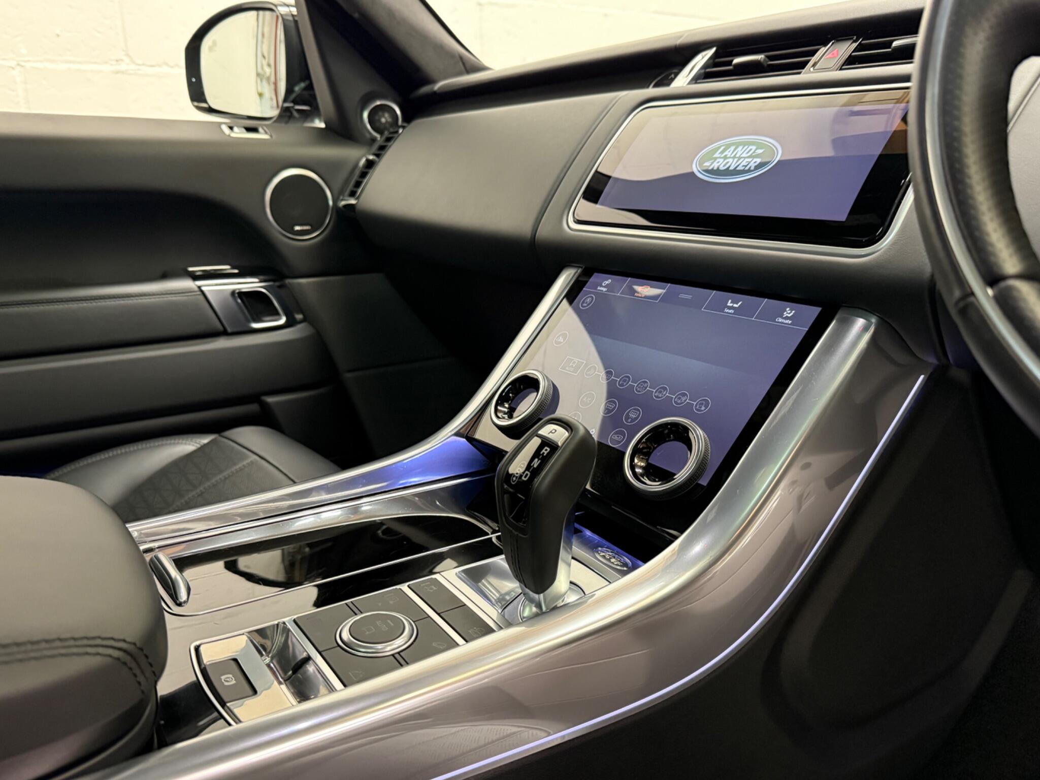 Land Rover Range Rover Sport view 11