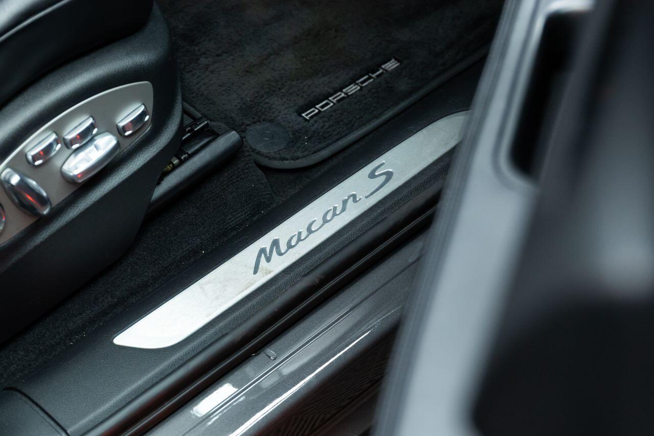Porsche Macan view 50