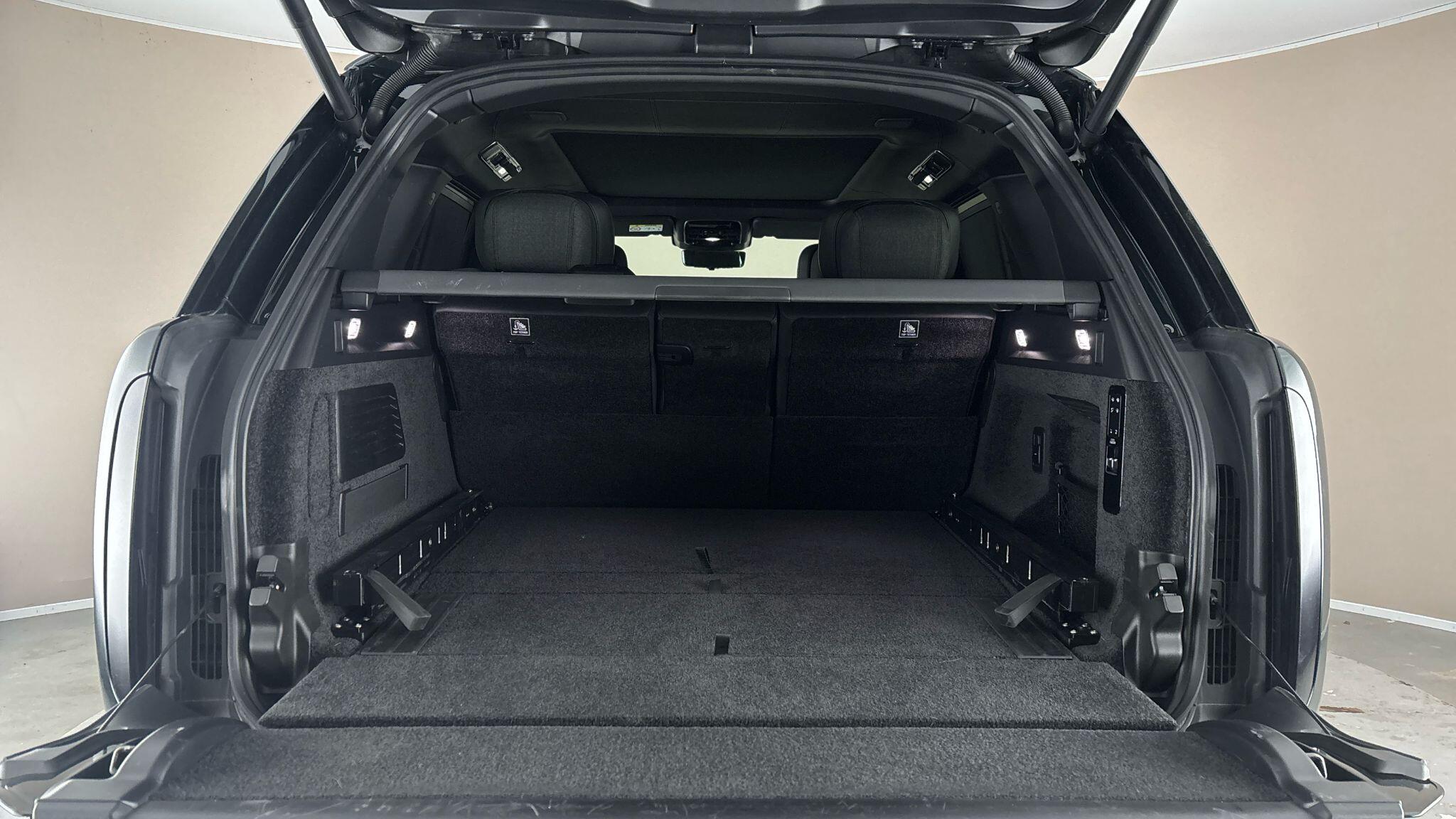 Land Rover Range Rover view 11