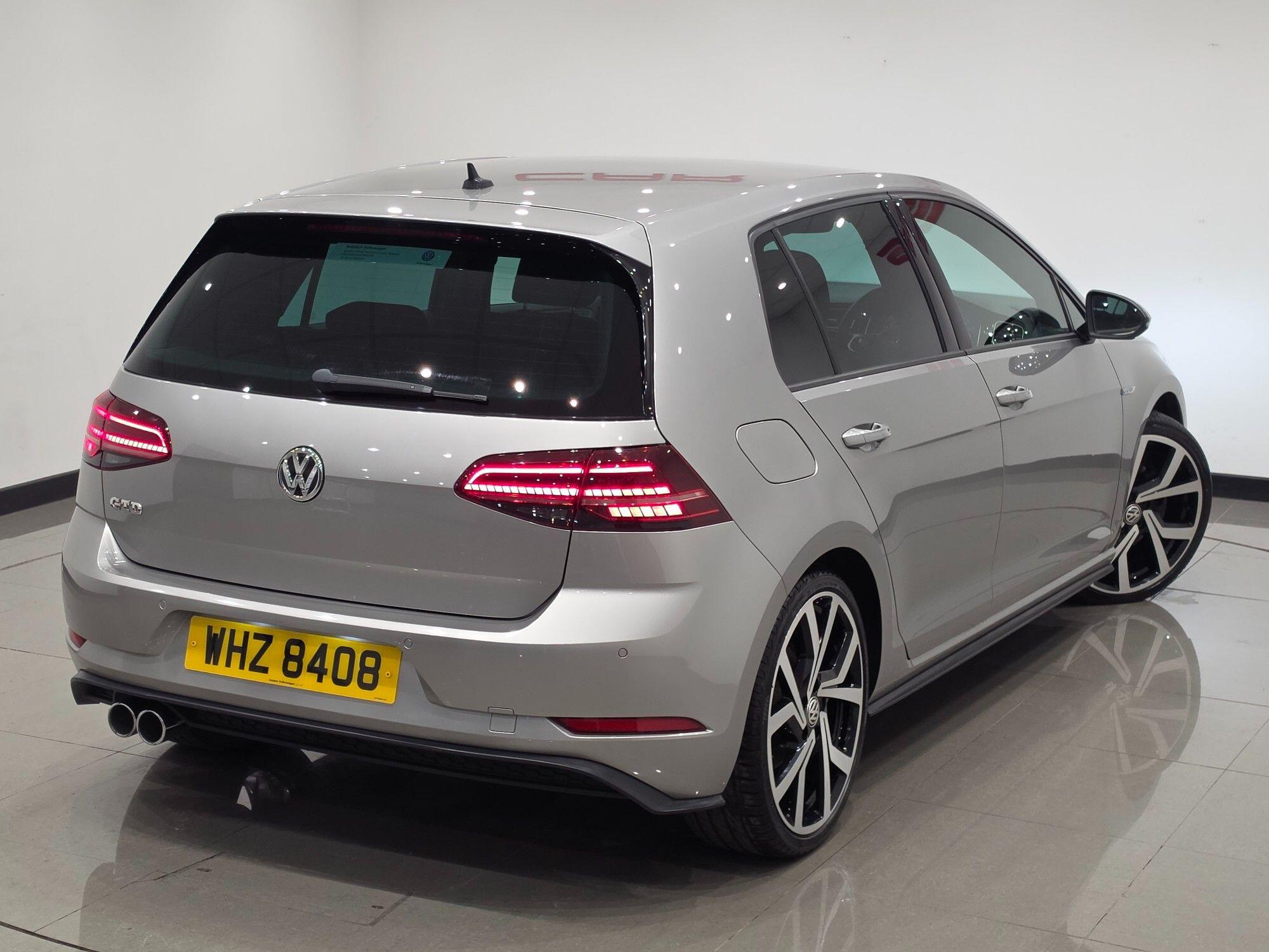 Volkswagen Golf view 6