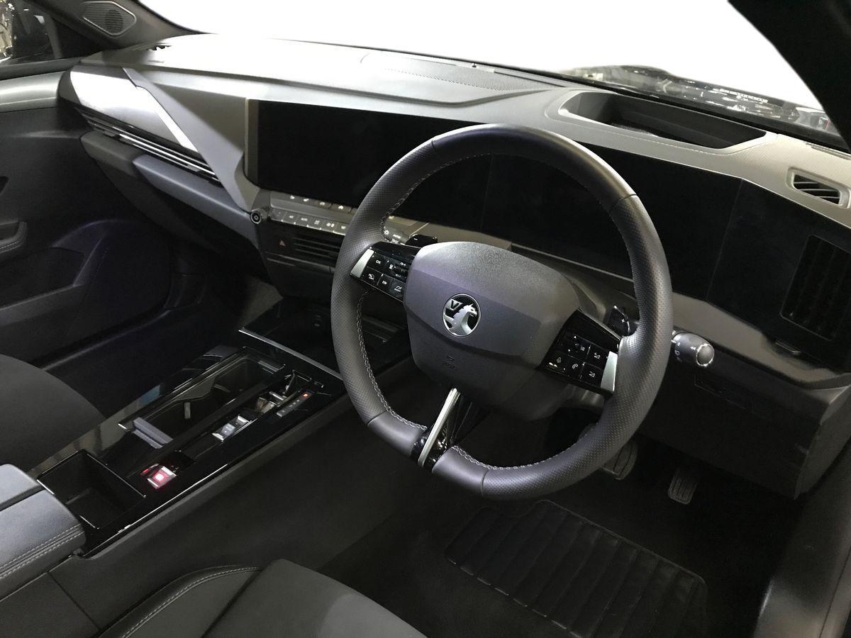 Vauxhall Astra view 3