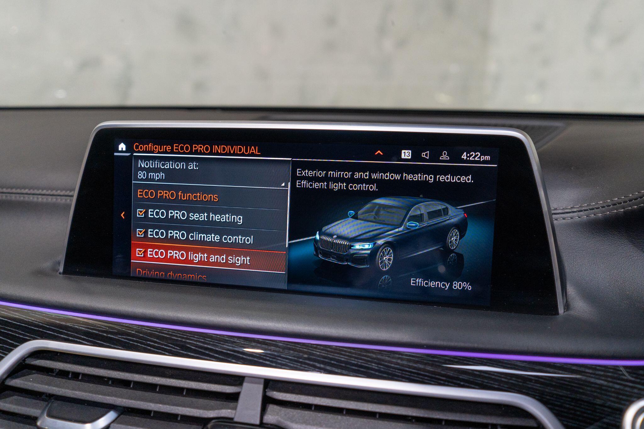BMW 7 Series view 24