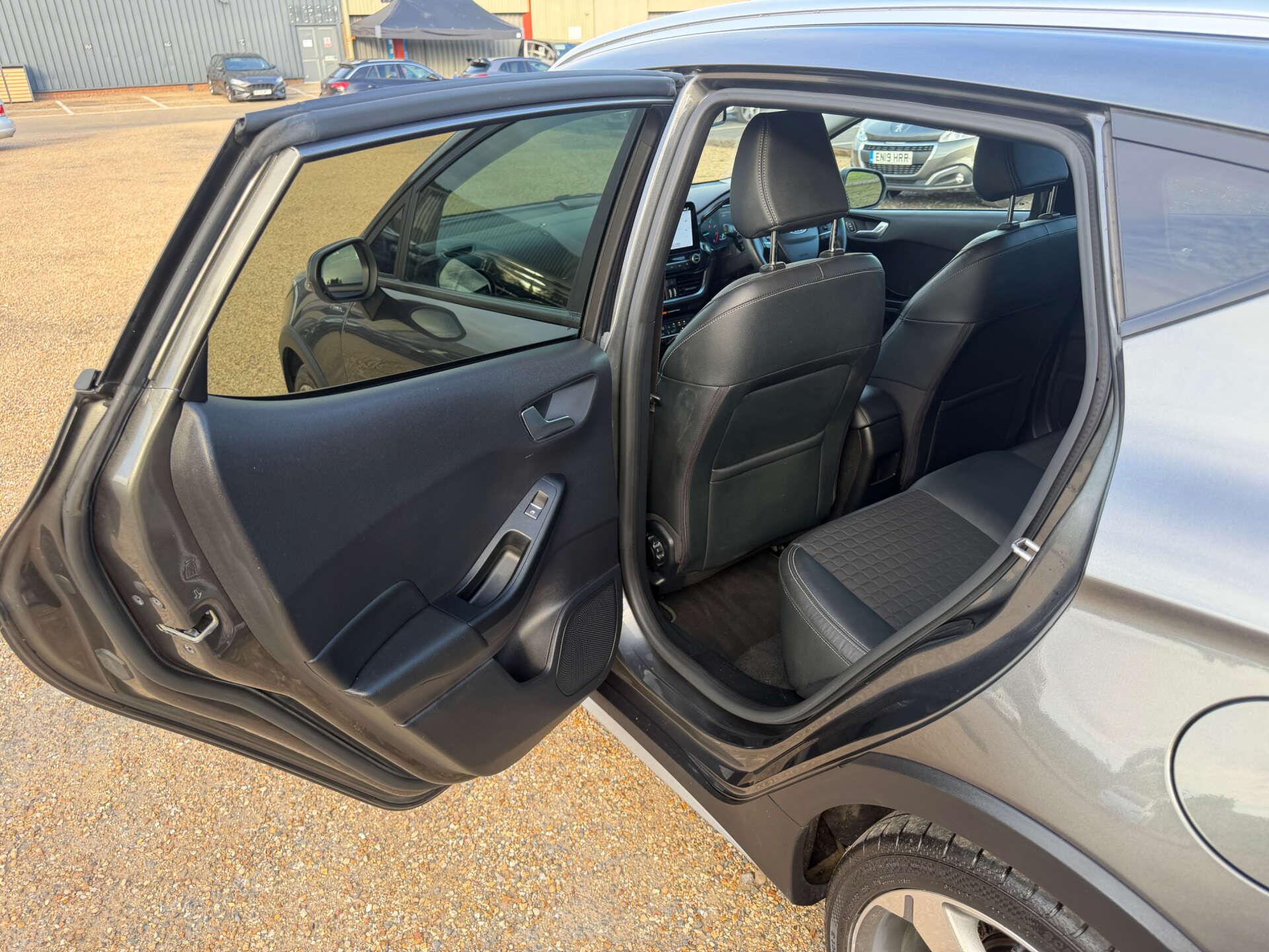 Ford Fiesta view 19