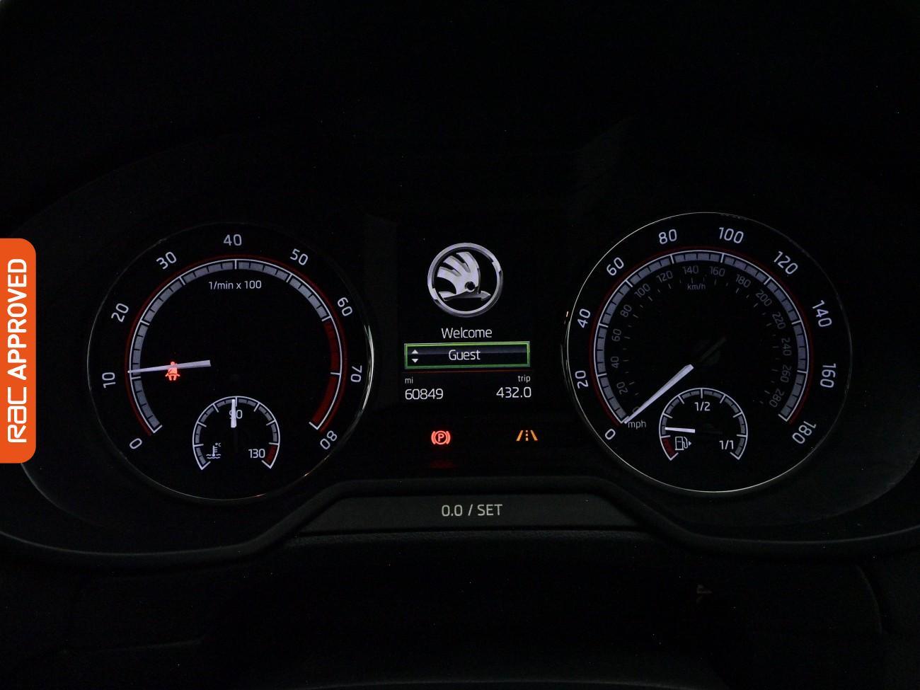 Skoda Octavia view 11