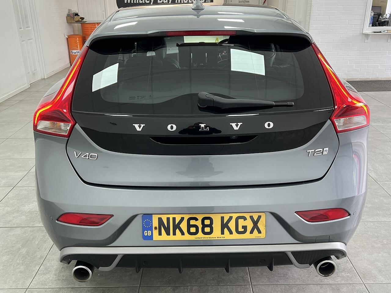Volvo V40 view 4