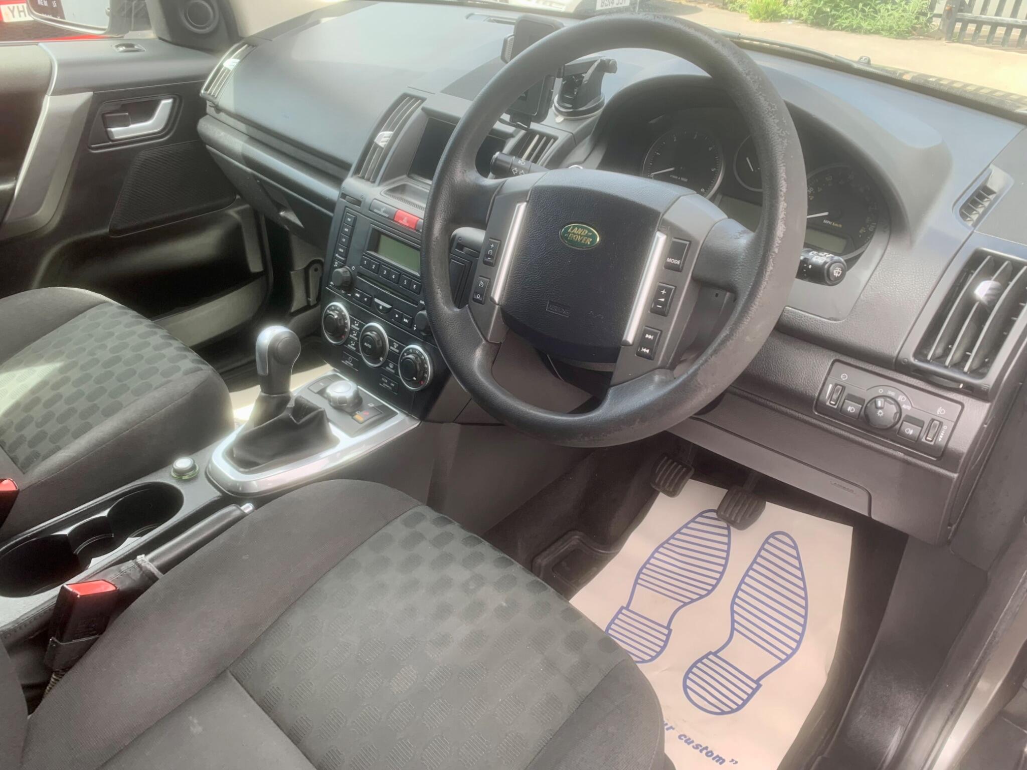 Land Rover Freelander 2 view 19