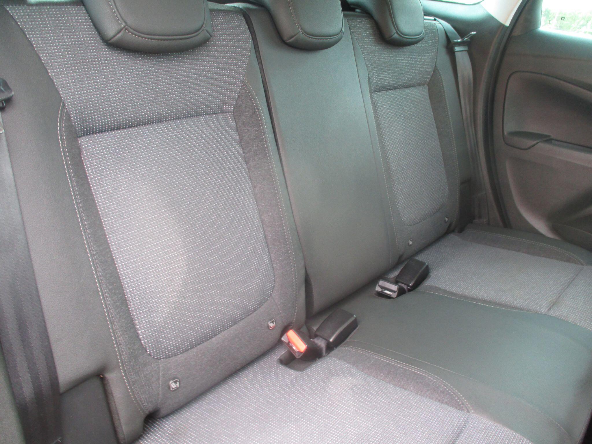 Vauxhall Crossland view 25