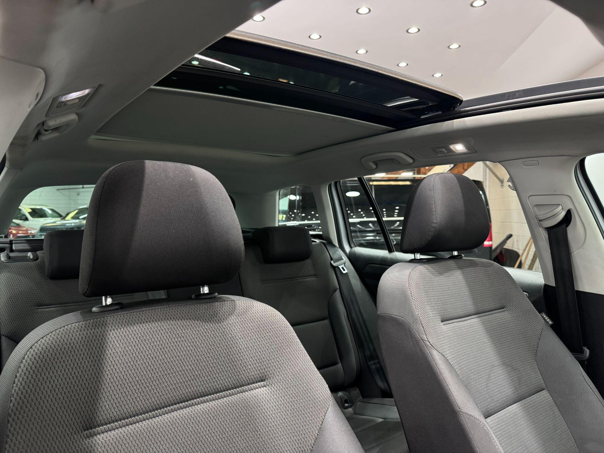 Volkswagen Golf view 29