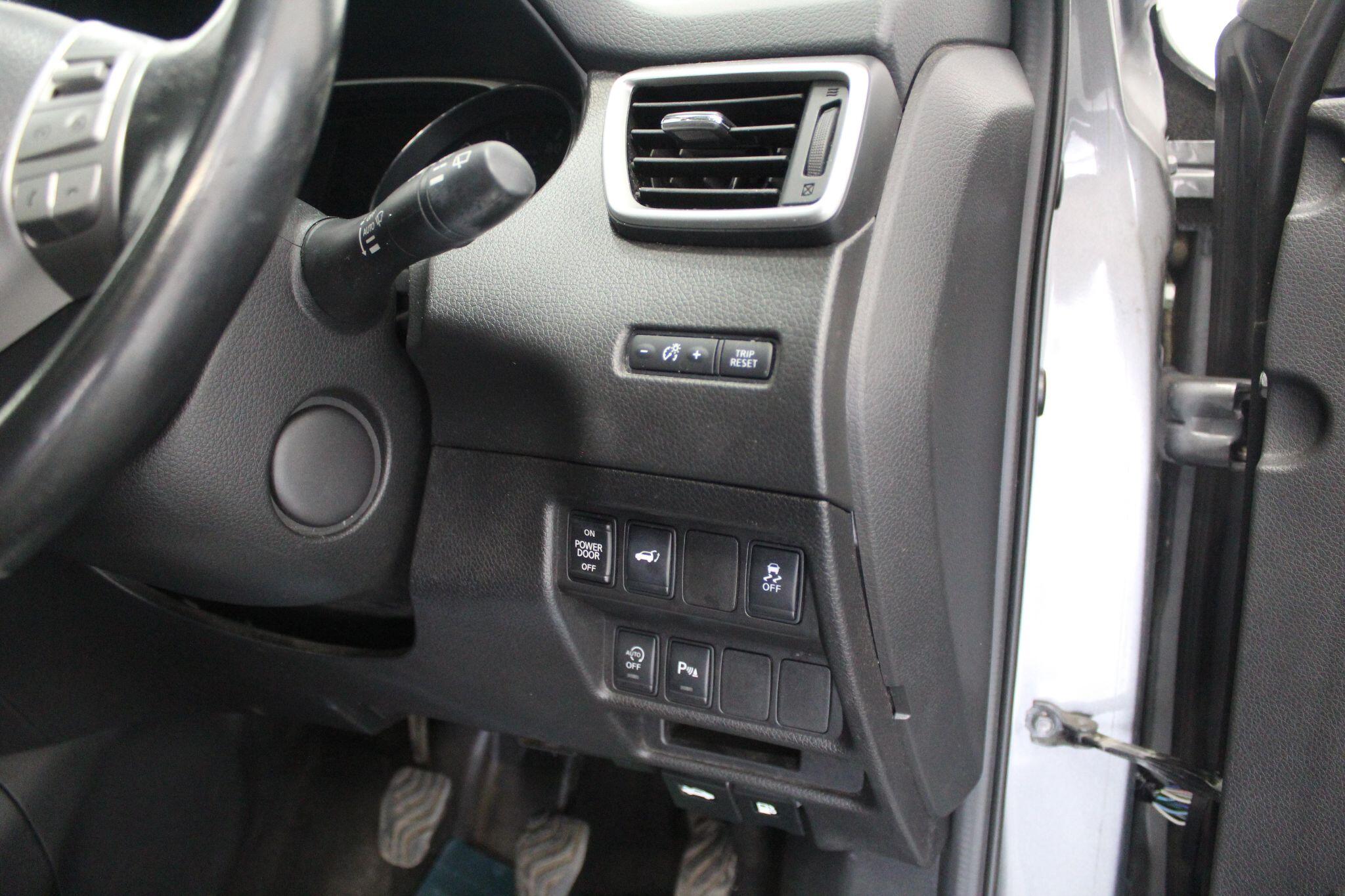 Nissan X-Trail view 49