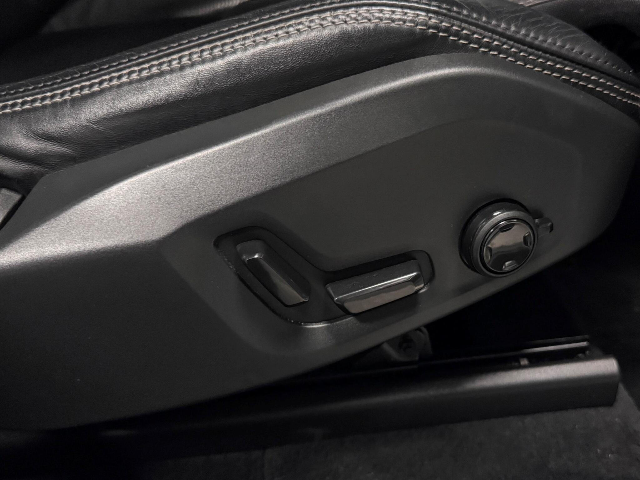 Volvo XC90 view 22