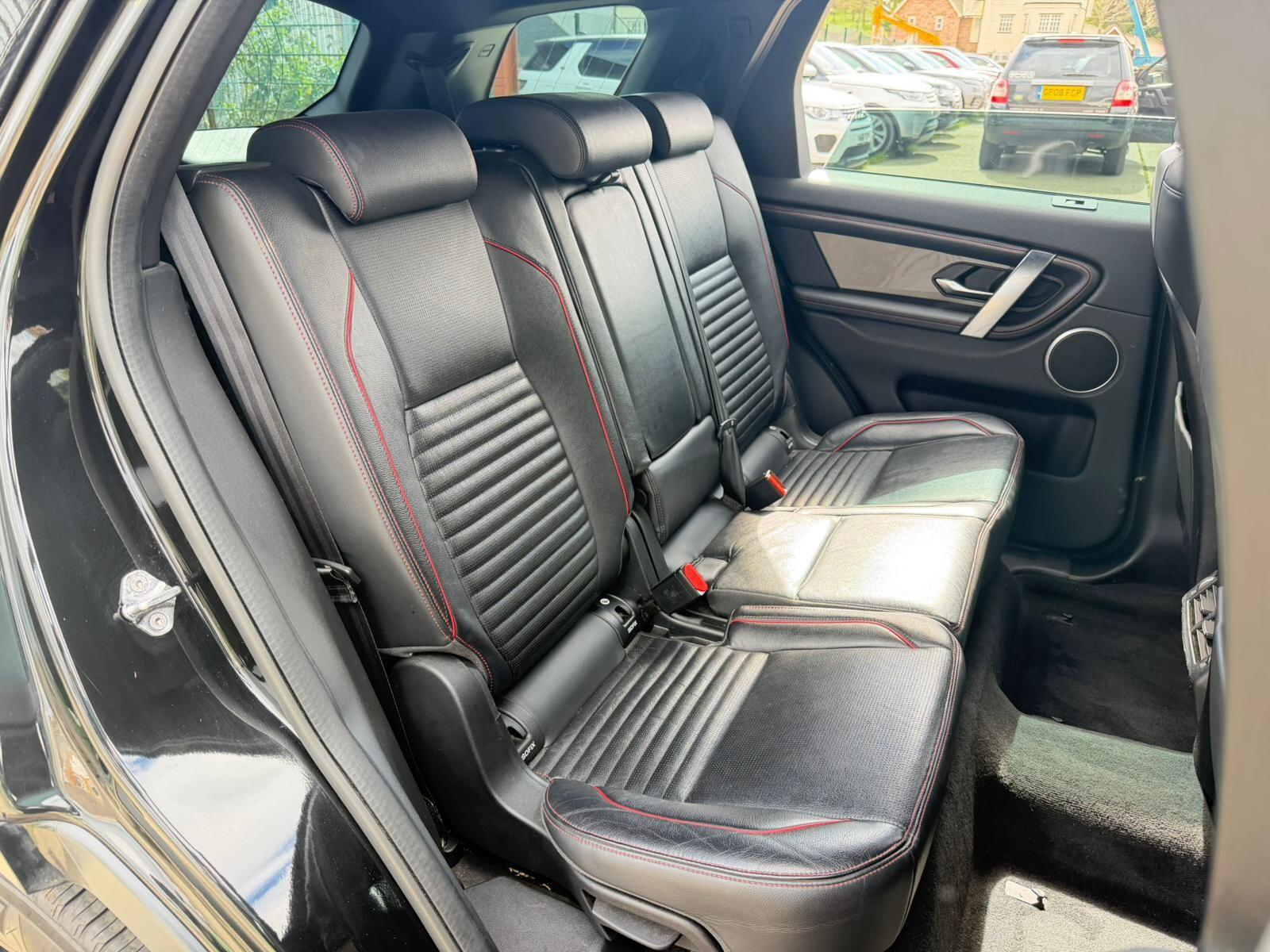 Land Rover Discovery Sport view 14