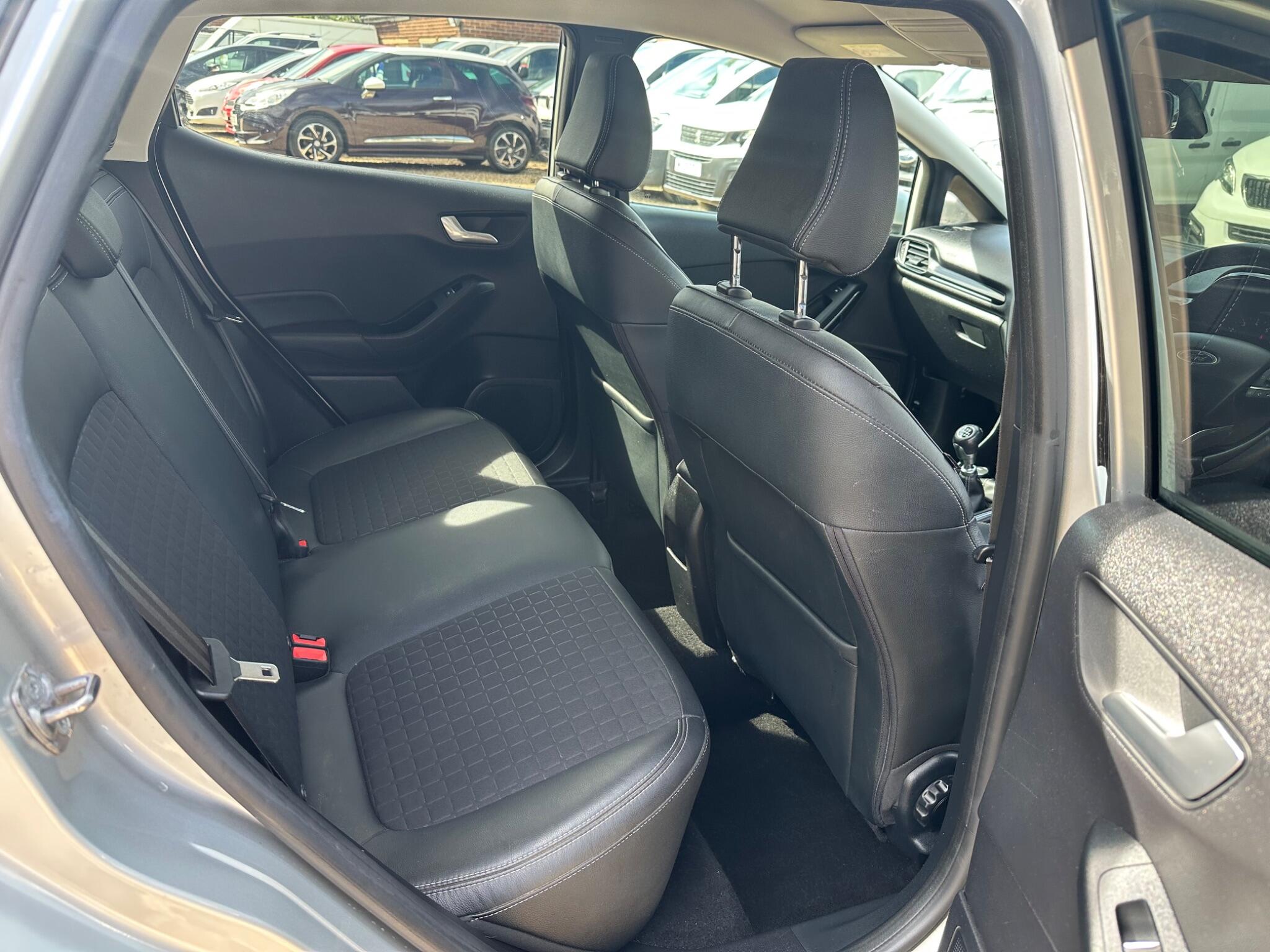 Ford Fiesta view 14