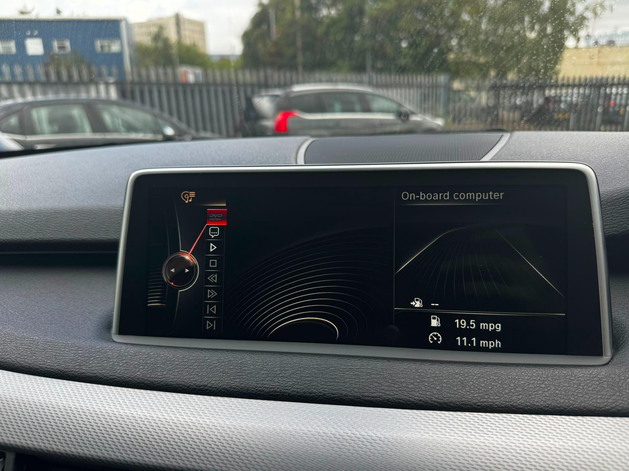 BMW X5 view 38