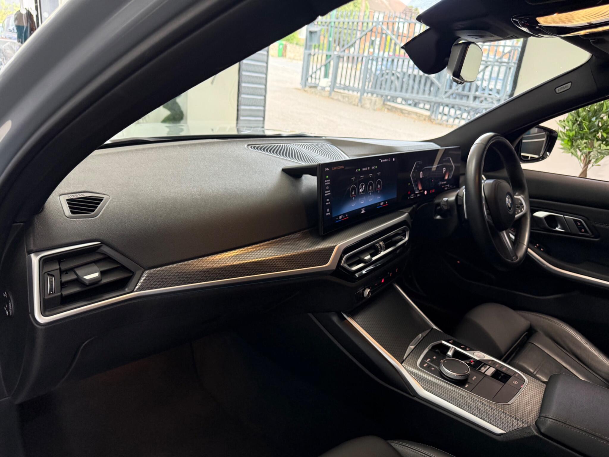 BMW 3 Series view 34