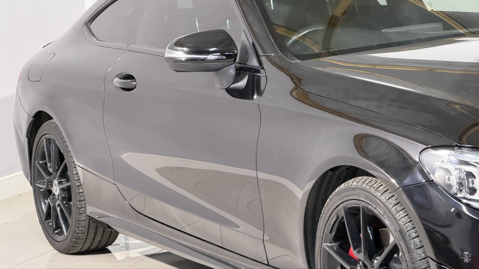 Mercedes-Benz C Class view 26
